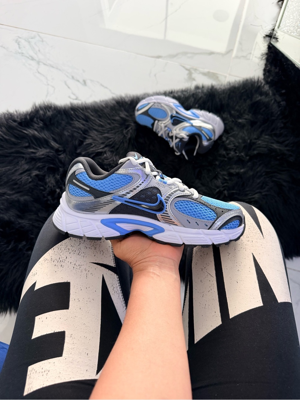 Nike v5 RNR - Picture 2 of 7